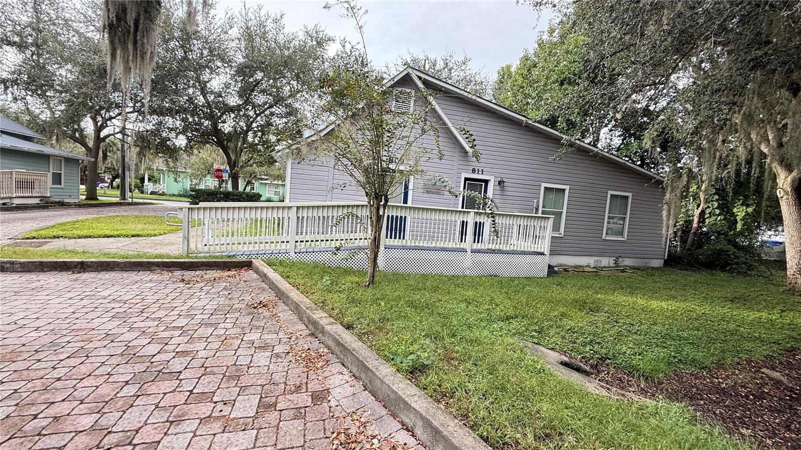 809 Patrick St Property Photo 4