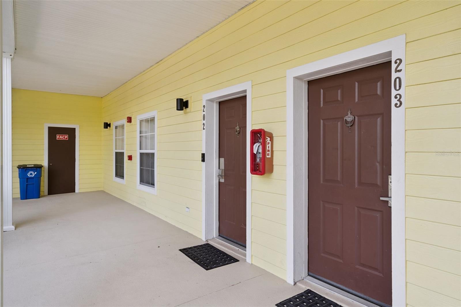 203 Lucaya Loop Property Photo 4