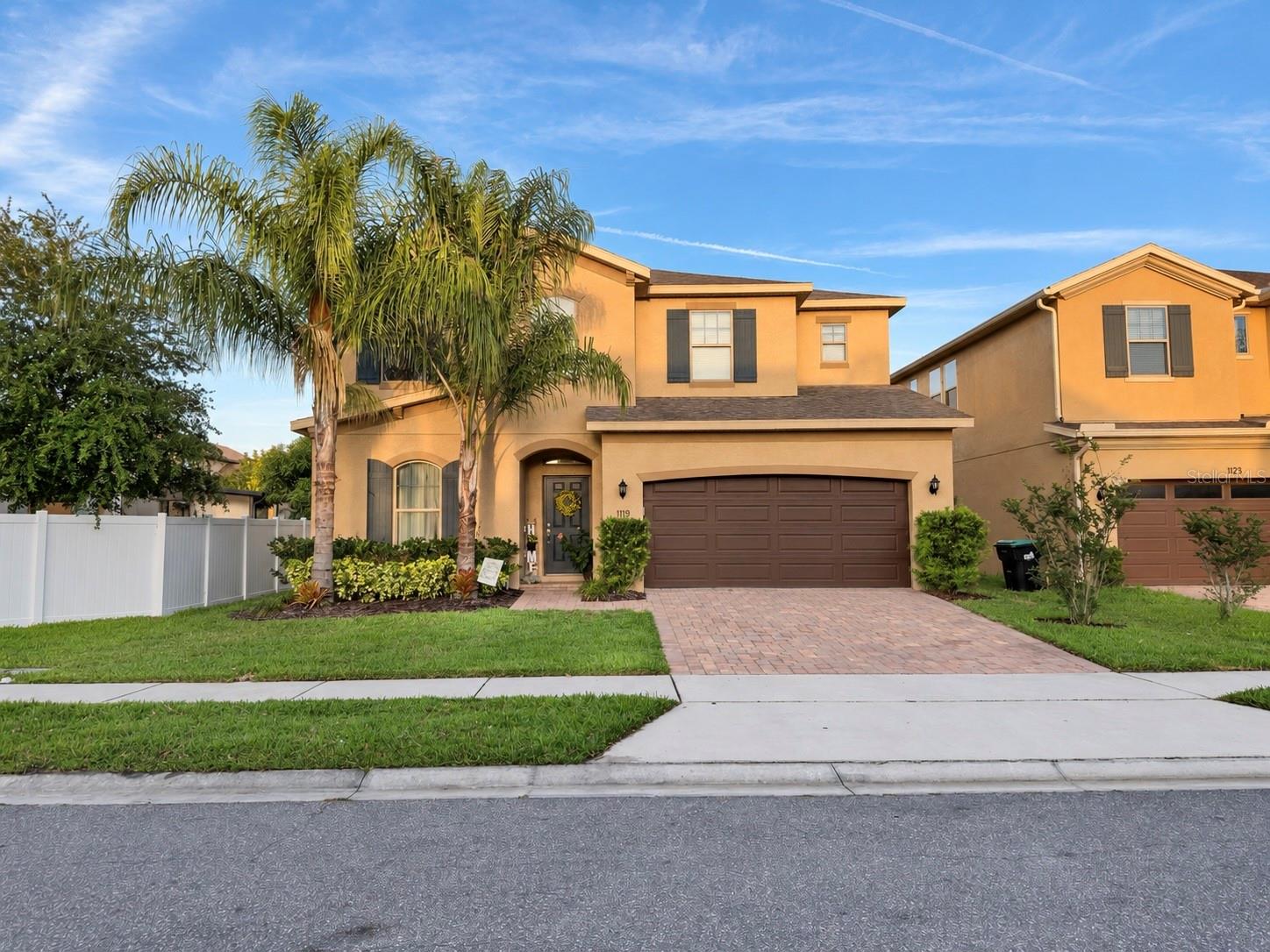 1119 Fountain Coin Loop Property Photo 1