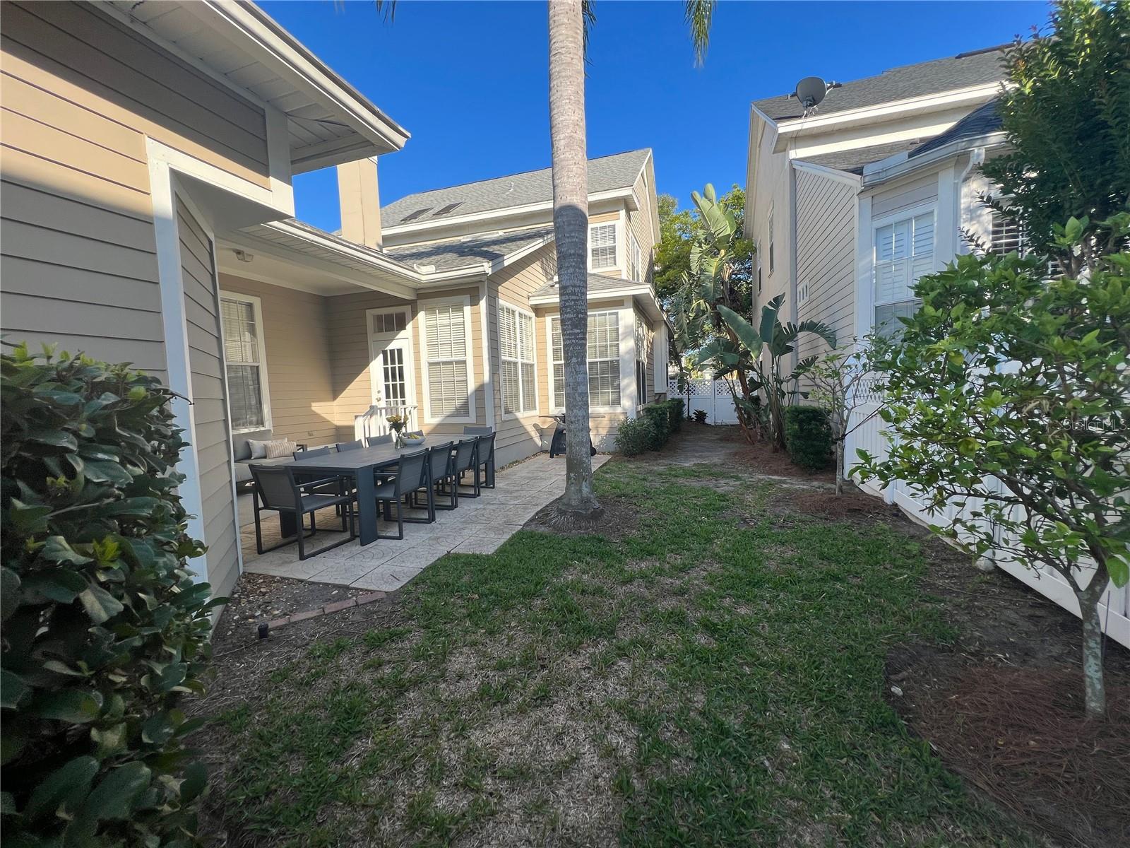614 Nadina Pl Property Photo 21