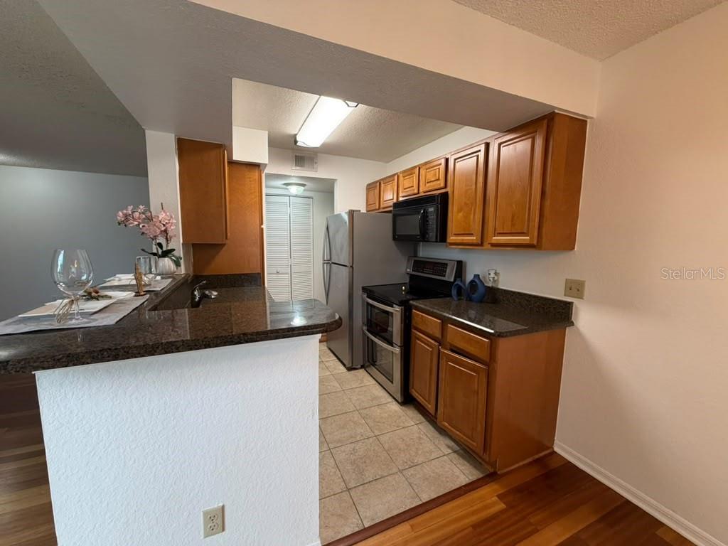 1037 S Hiawassee Rd #2824 Property Photo 7