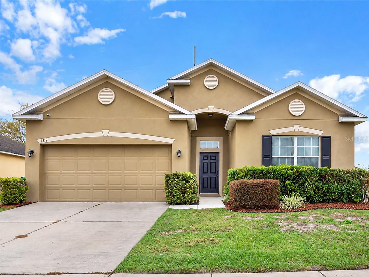 1812 EAGLE PINES CIR Property Photo 1