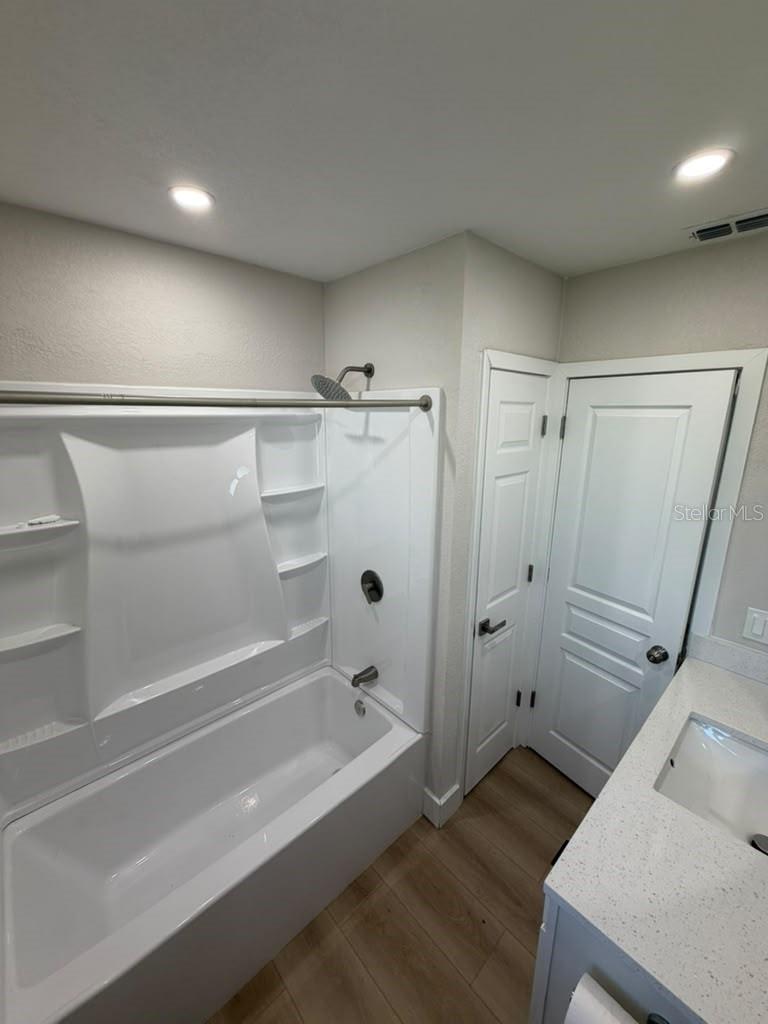 209 Plaza Oval Property Photo 16