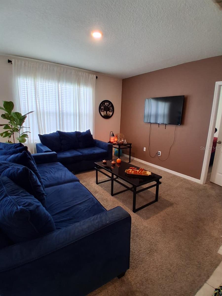 596 Boardwalk Ave Property Photo 5