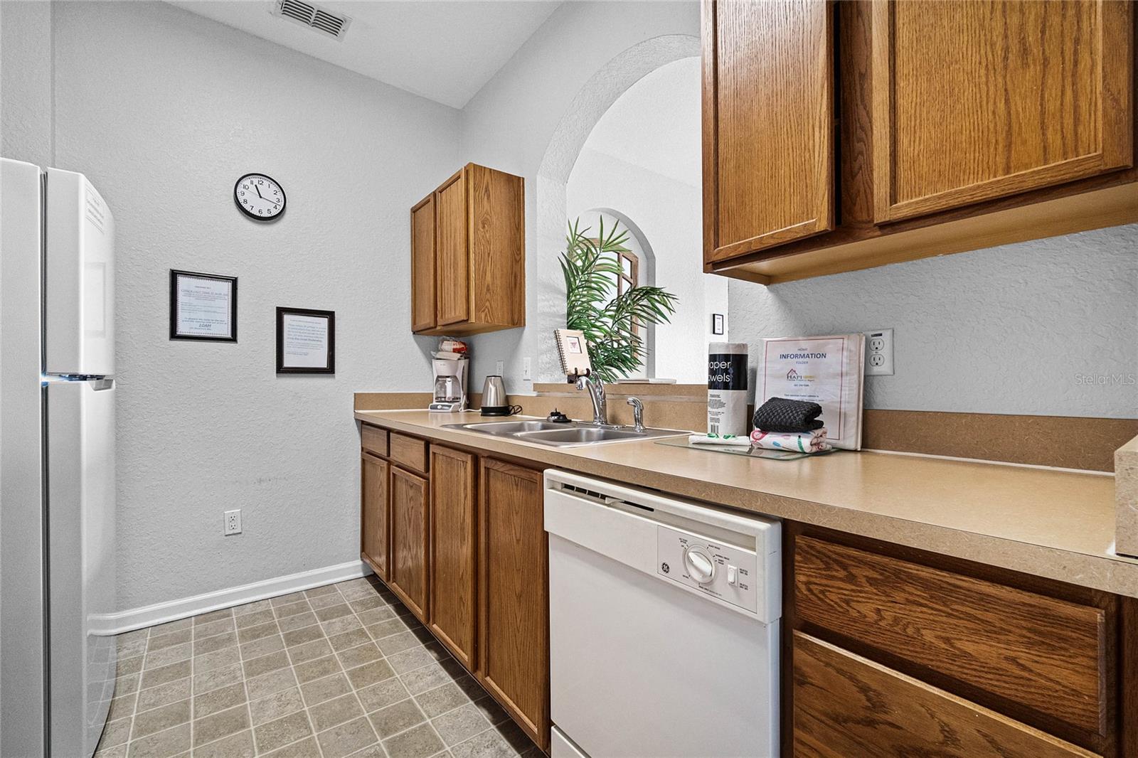 2778 Almaton Loop #401 Property Photo 14
