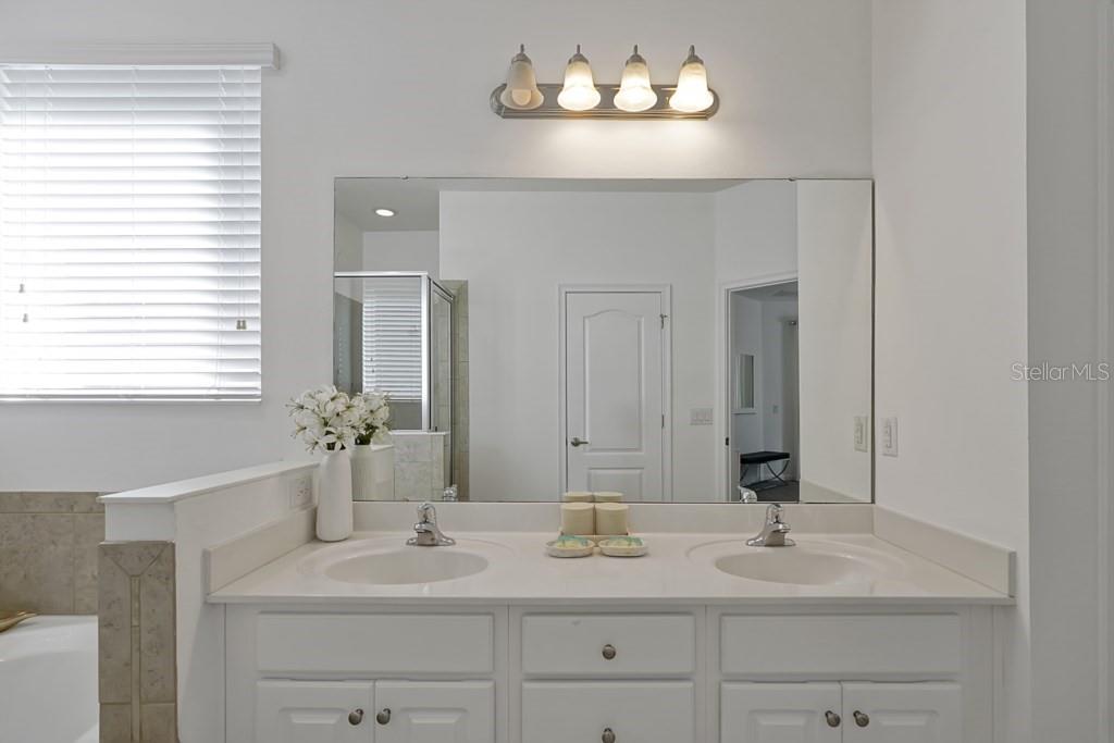 4095 Oaktree Dr Property Photo 16