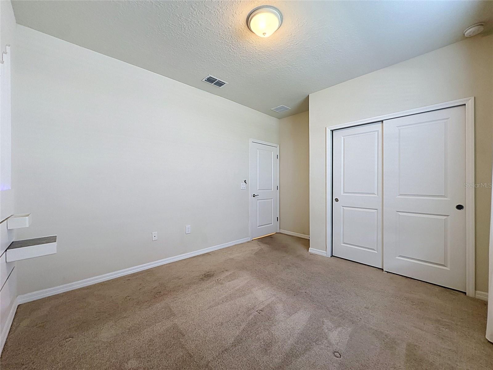 920 Paradise Dr Property Photo 7