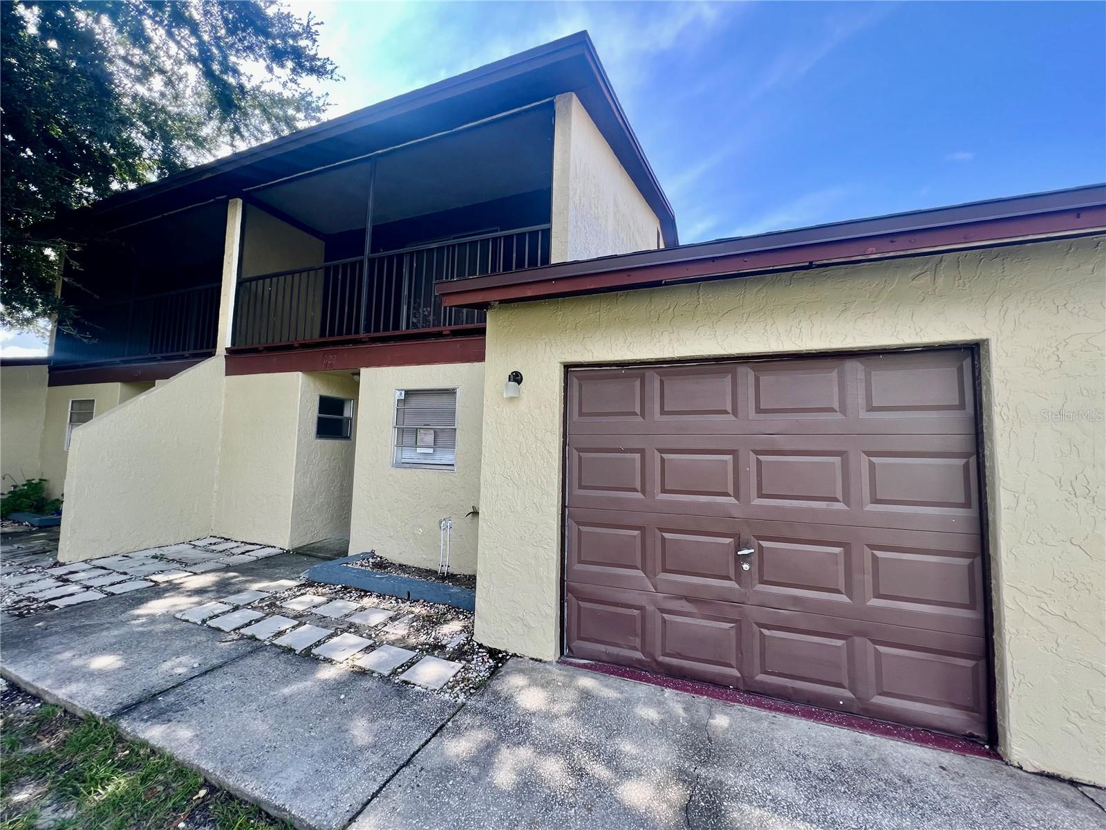 624 ROYALTY CT #A Property Photo 1