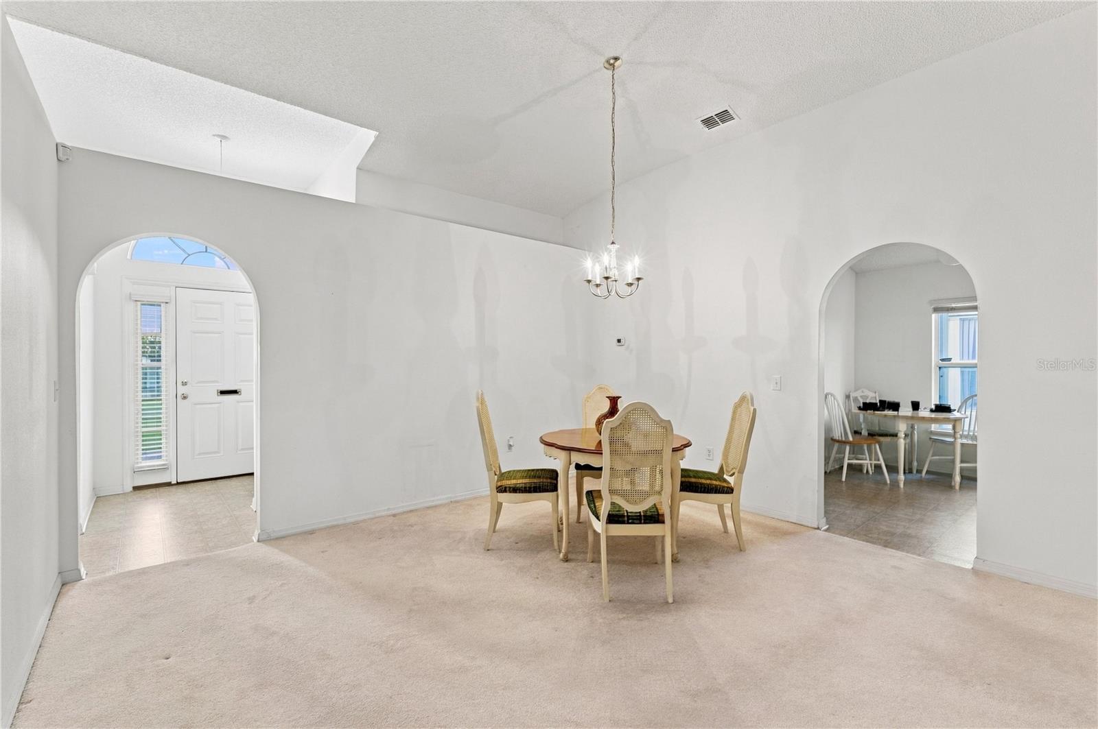 2235 Canopy Dr Property Photo 5