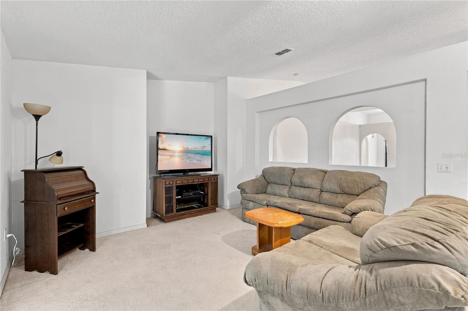 2235 Canopy Dr Property Photo 11