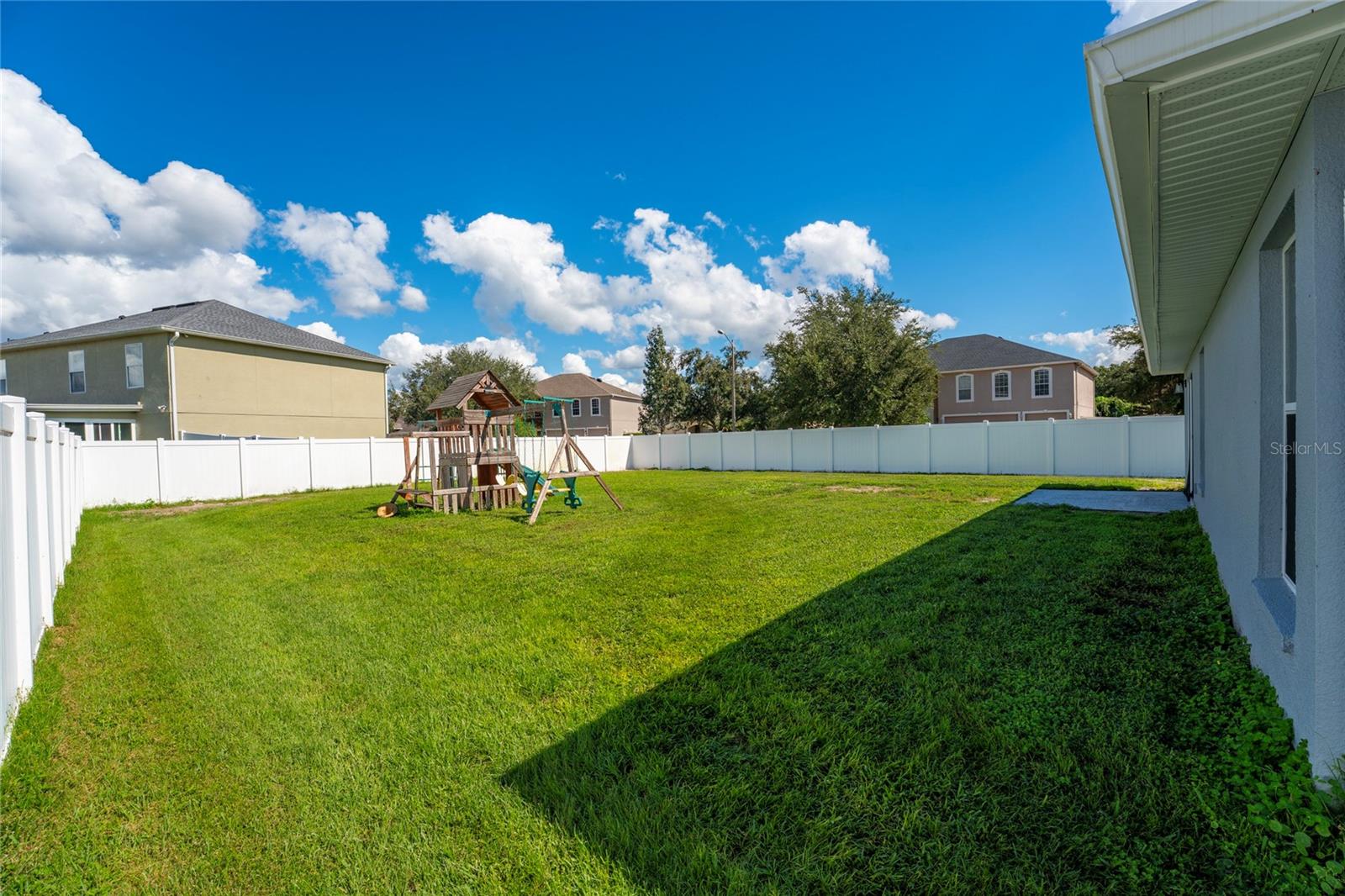4106 Longworth Loop Property Photo 4