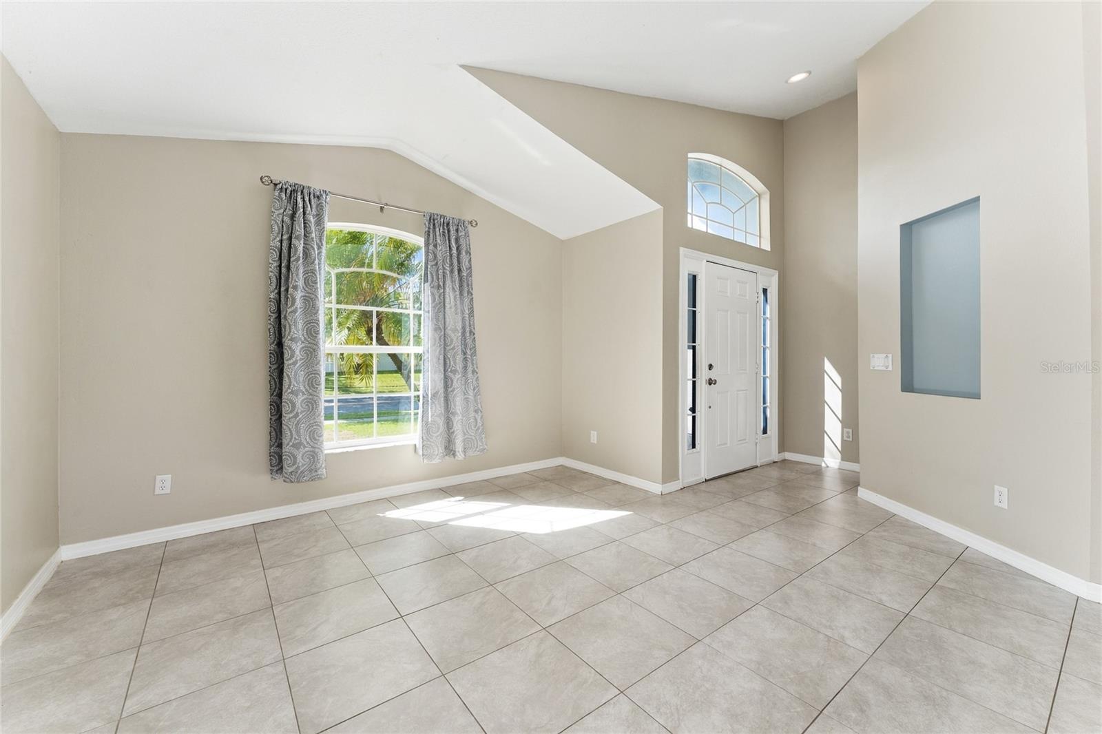 4106 Longworth Loop Property Photo 14