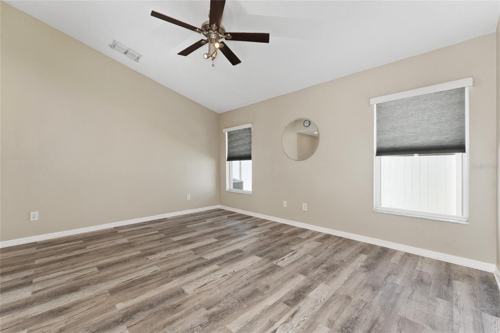 4106 Longworth Loop Property Photo 30