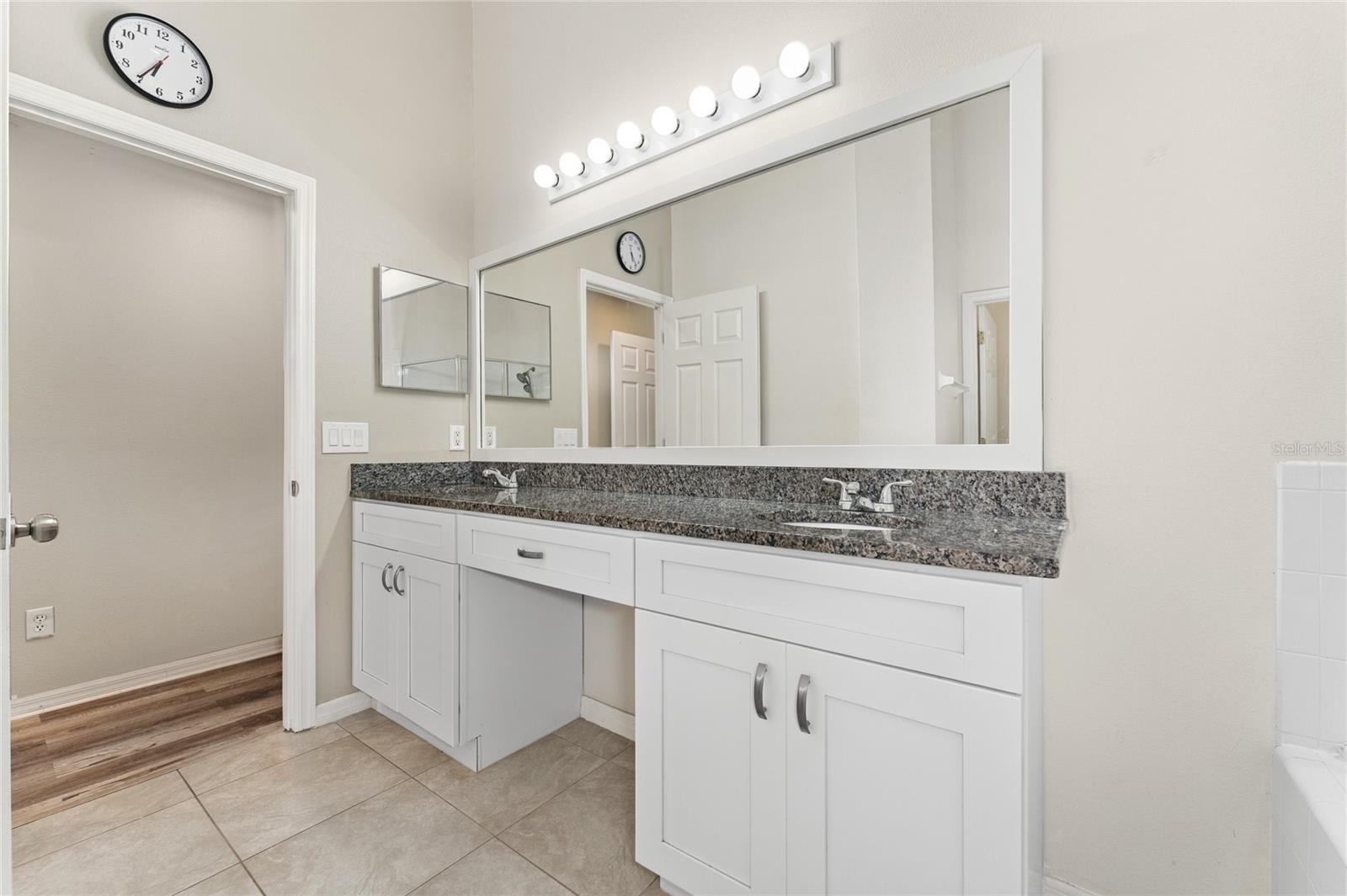 4106 Longworth Loop Property Photo 31