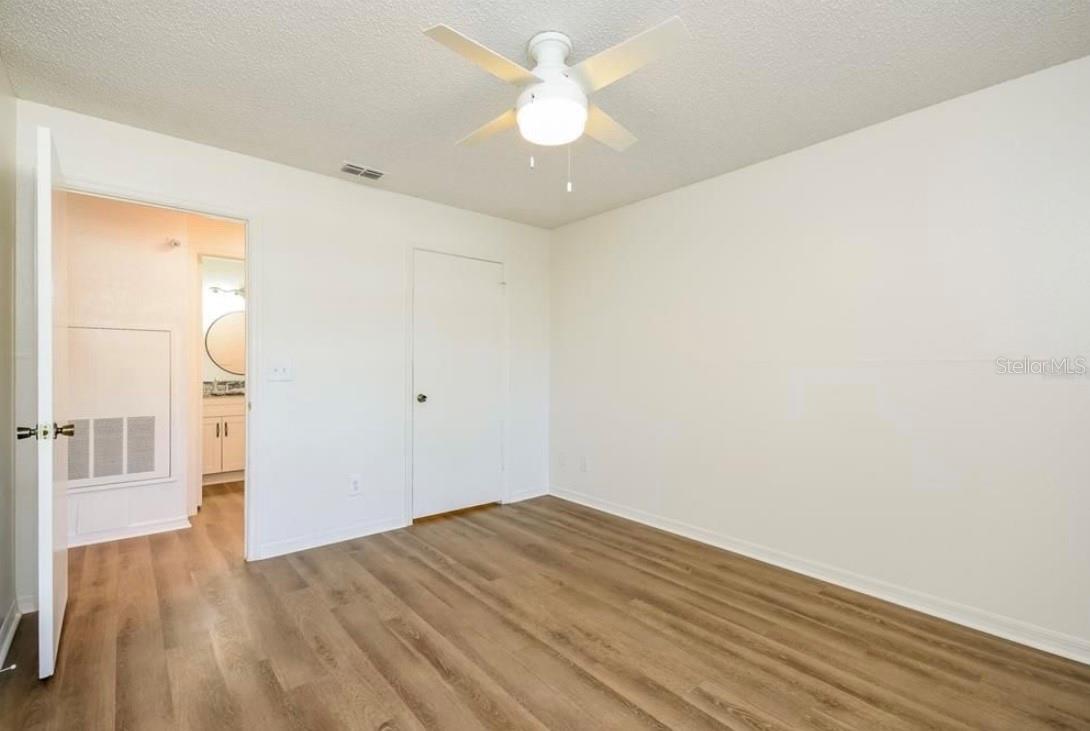 1055 S Hiawassee Rd #2014 Property Photo 4