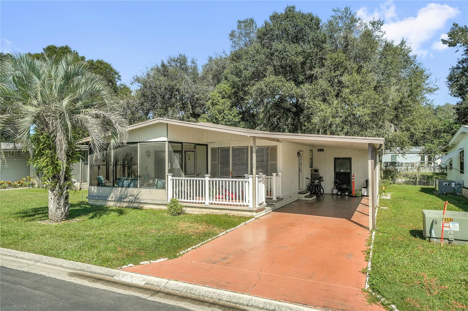 34405 COUNTRYSIDE DR Property Photo 1