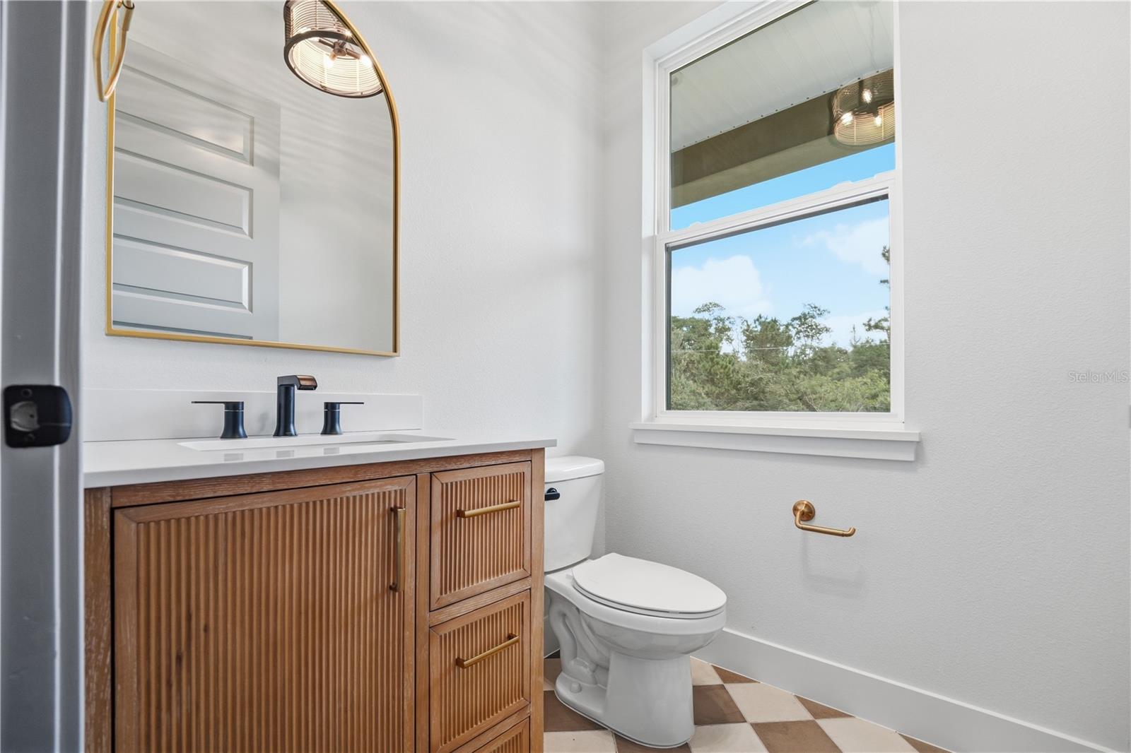 2024 Mcmicheal Rd Property Photo 5