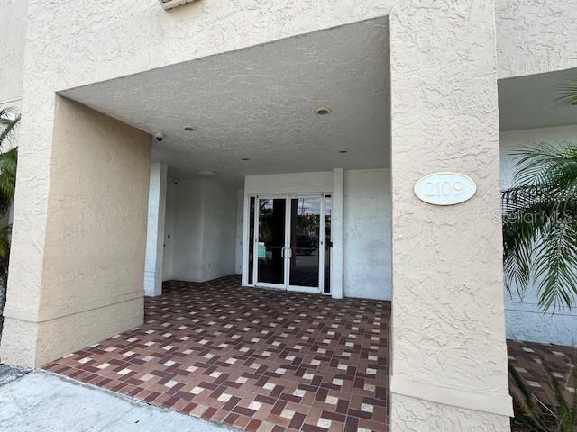 2109 E Palm Ave Property Photo 2
