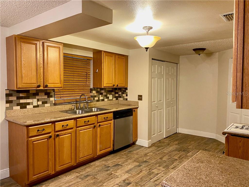 2718 Midtimes Dr Property Photo 2