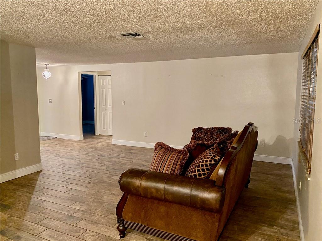 2718 Midtimes Dr Property Photo 5