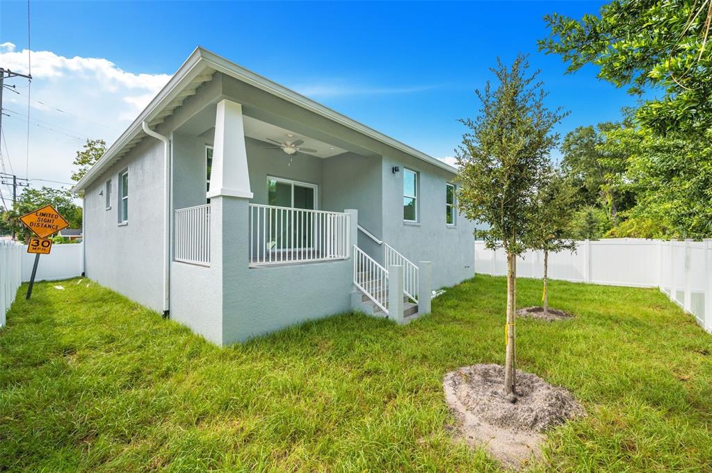 6901 N Ola Avenue Property Photo 8