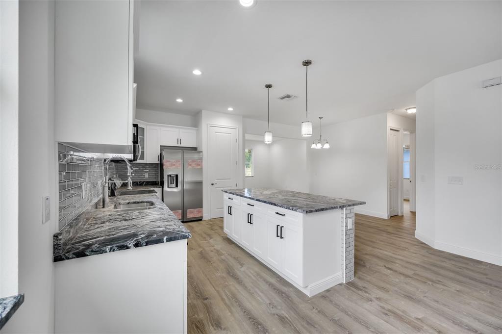 6901 N Ola Avenue Property Photo 18