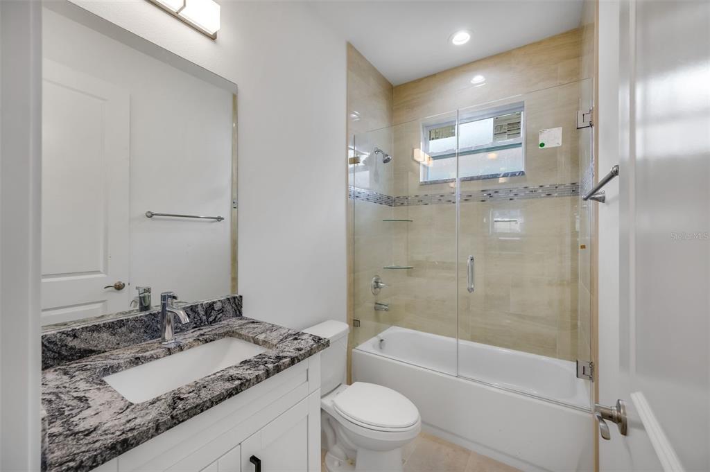 6901 N Ola Avenue Property Photo 25