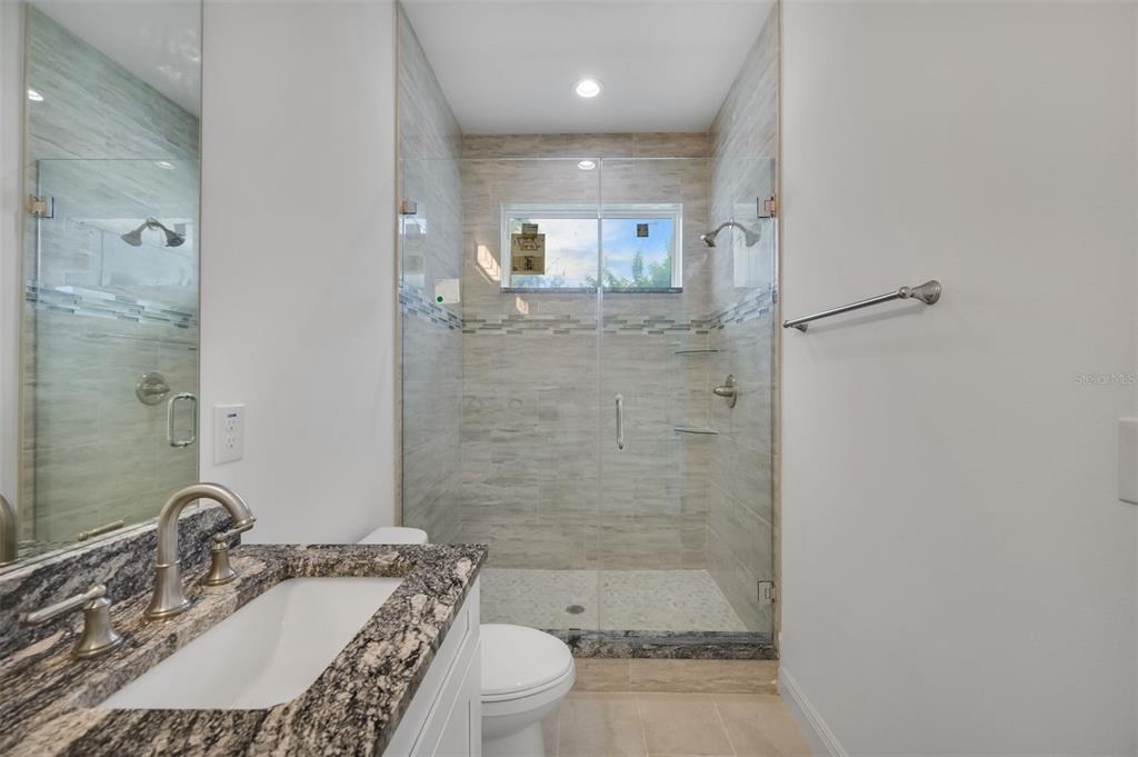 6901 N Ola Avenue Property Photo 29