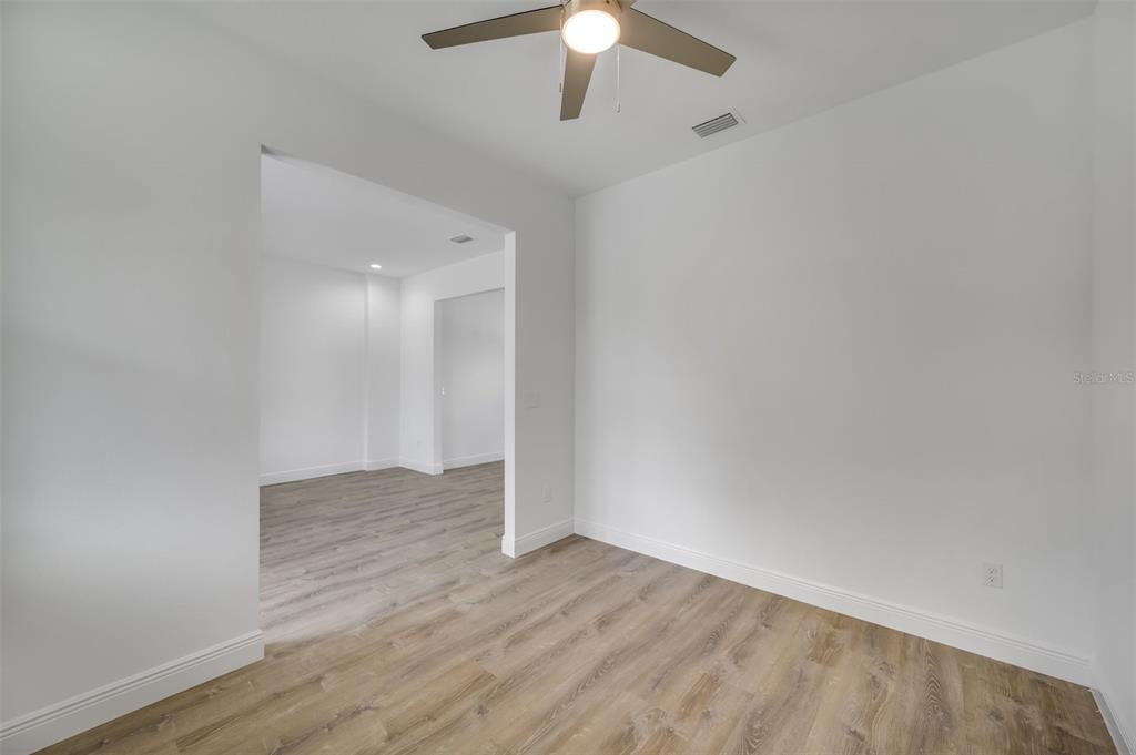 6901 N Ola Avenue Property Photo 36