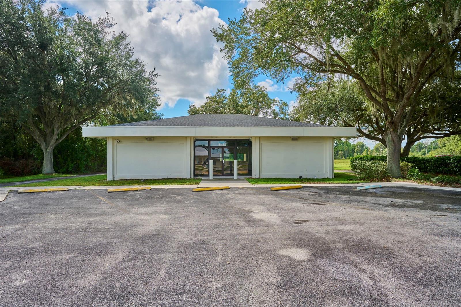 6481 Deland Ave Property Photo