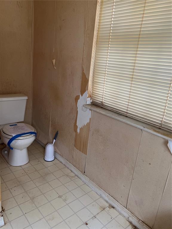 1404 Midoneck Ct Property Photo 18