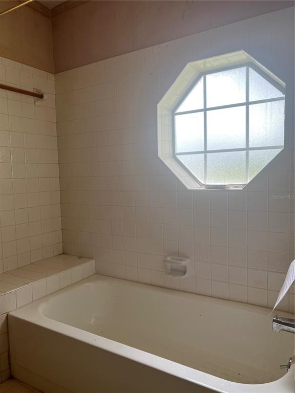 1404 Midoneck Ct Property Photo 20