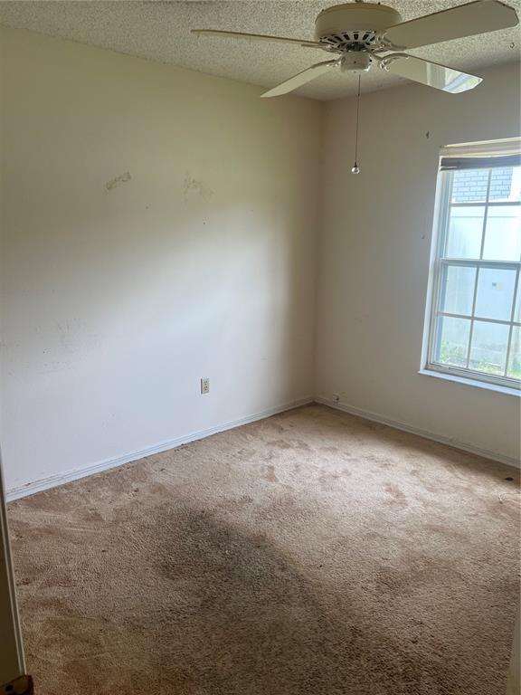 1404 Midoneck Ct Property Photo 27