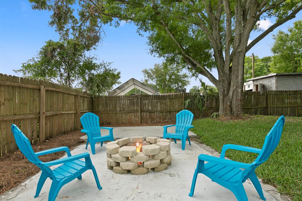 8902 W Cluster Avenue Property Photo 4