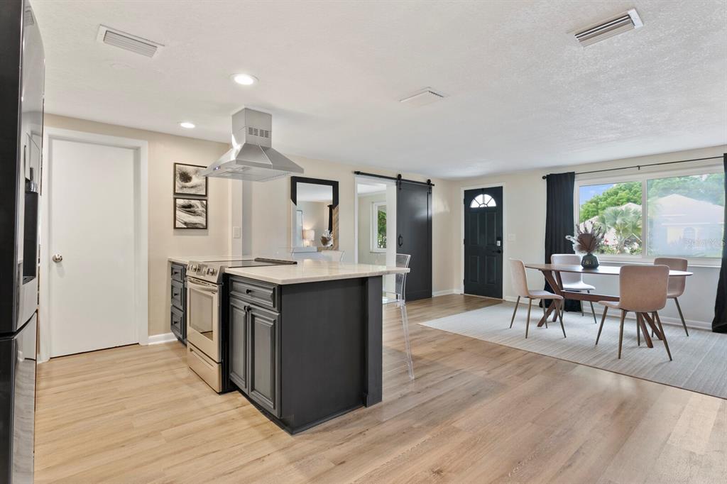 8902 W Cluster Avenue Property Photo 6