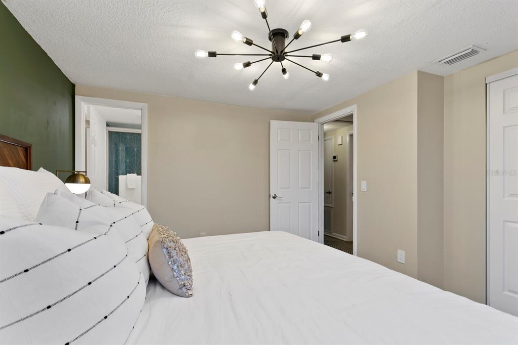 8902 W Cluster Avenue Property Photo 25