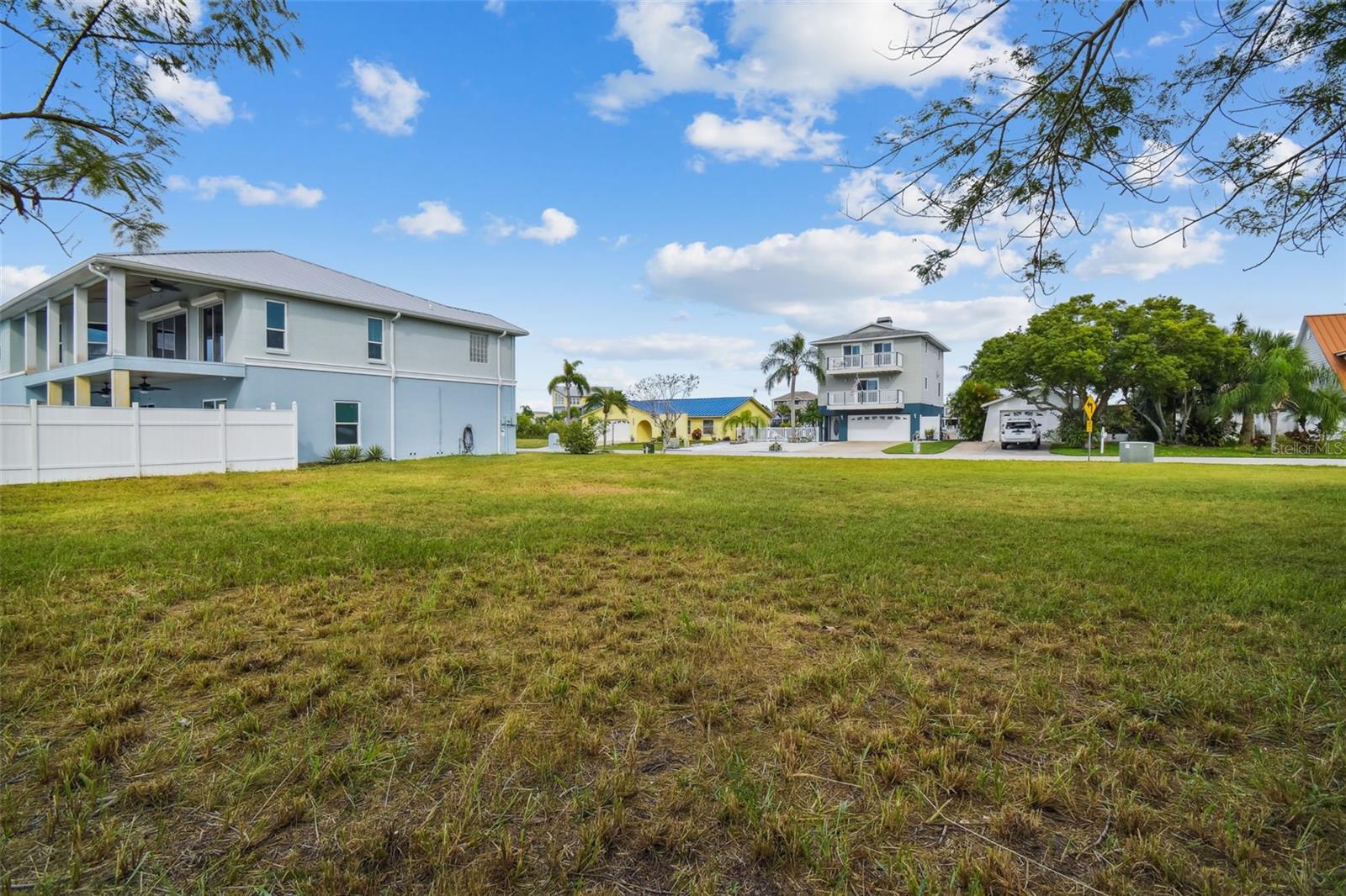 Southwind Dr Property Photo 11