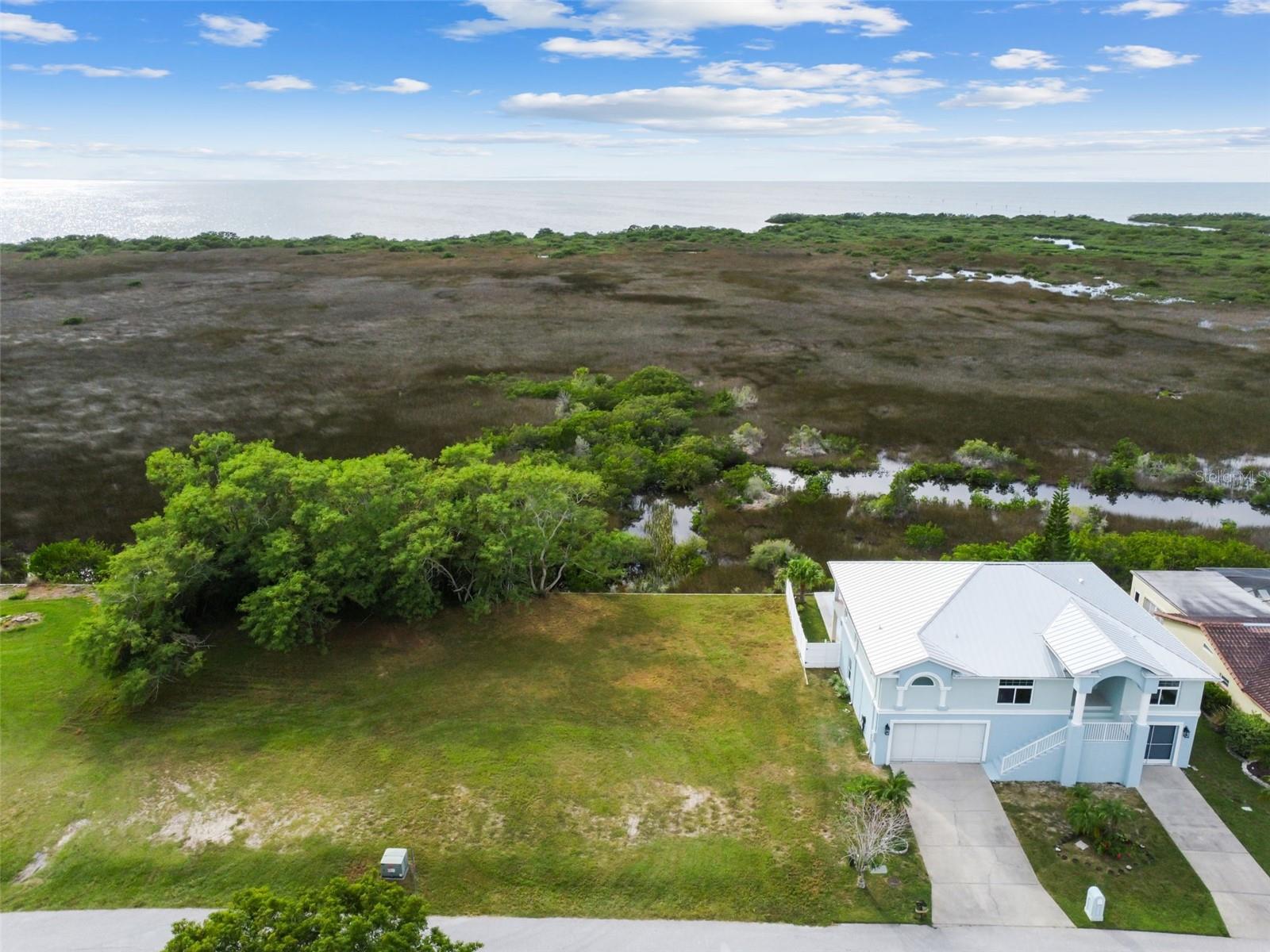 Southwind Dr Property Photo 15