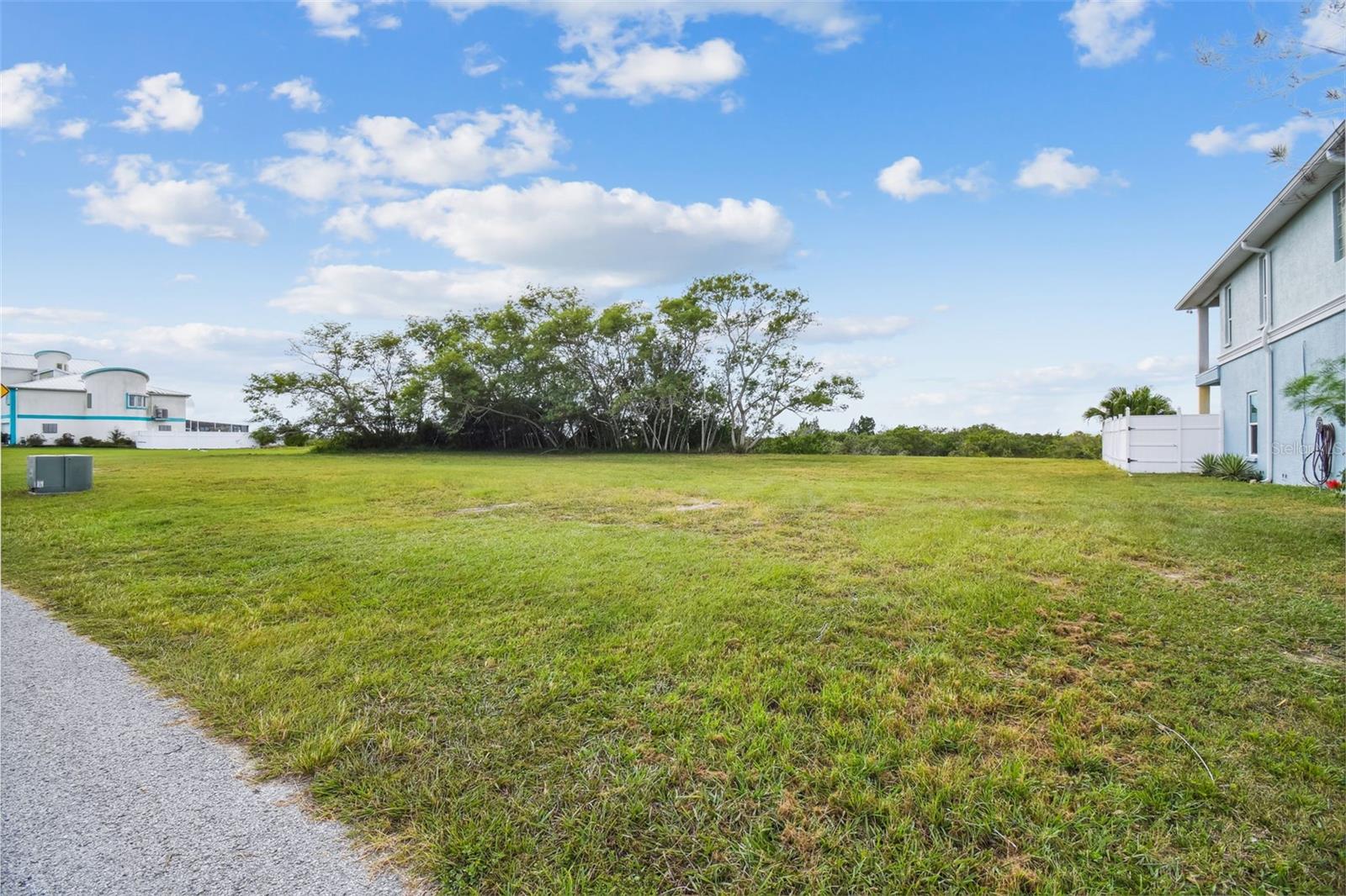 Southwind Dr Property Photo 32