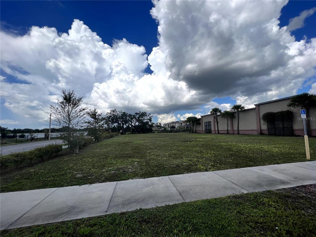 12249 Cortez Blvd Property Photo 3