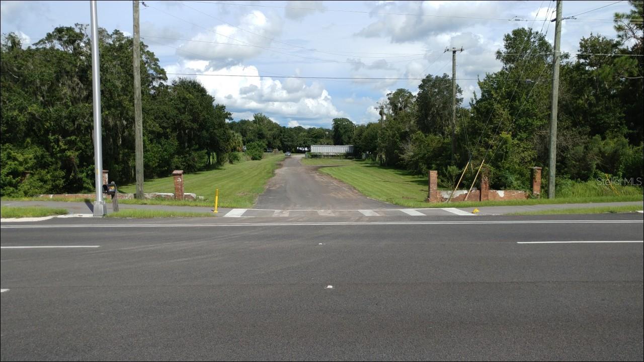 15040 S Us Highway 301 Property Photo 2