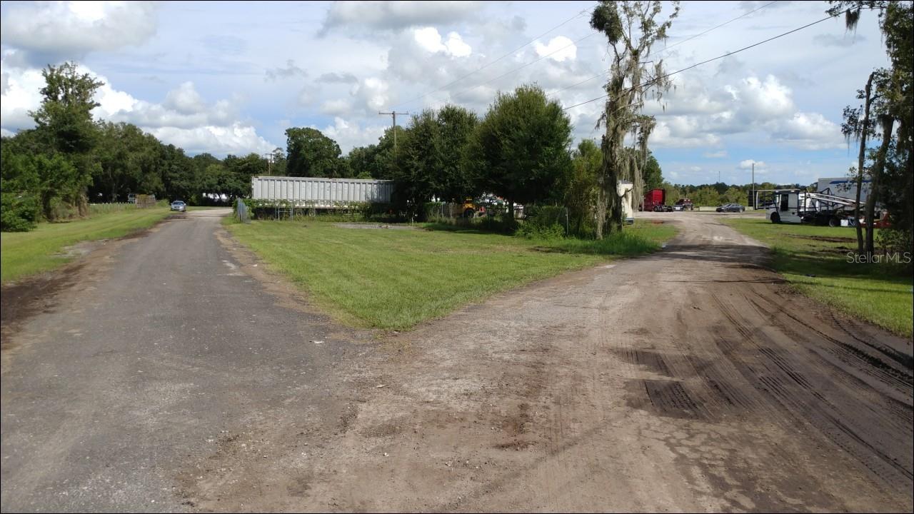 15040 S Us Highway 301 Property Photo 3