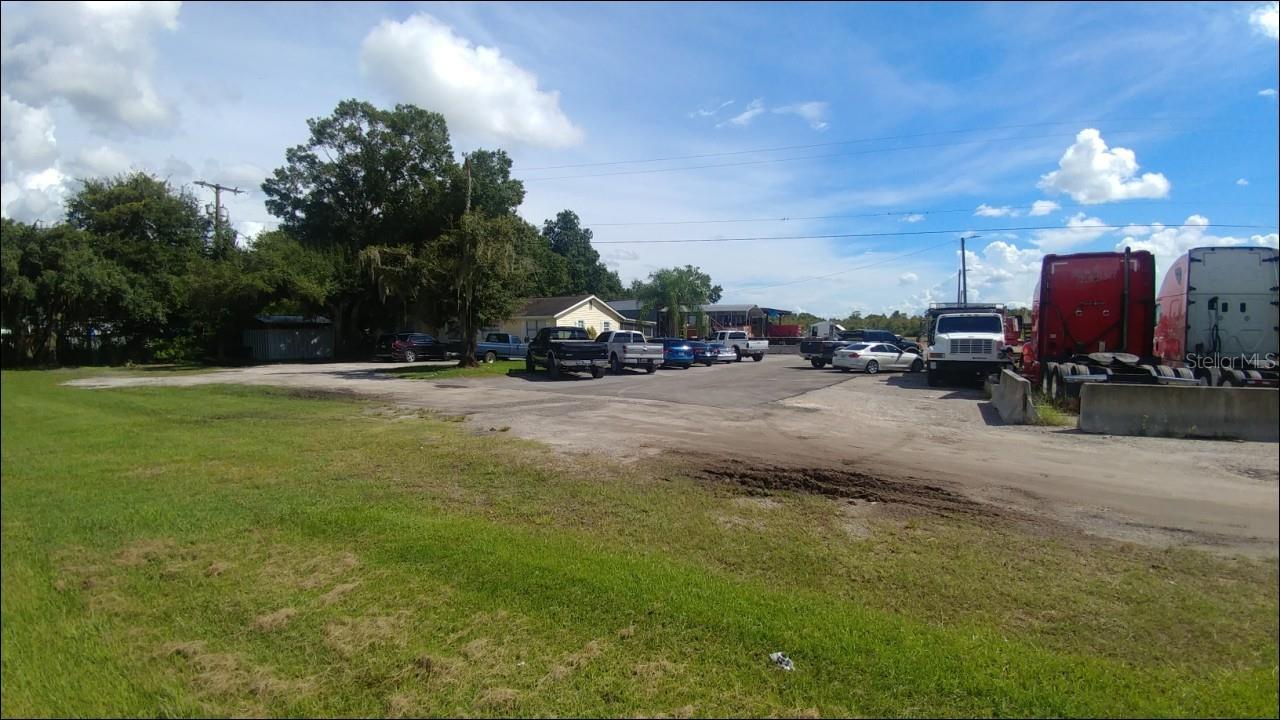 15040 S Us Highway 301 Property Photo 5
