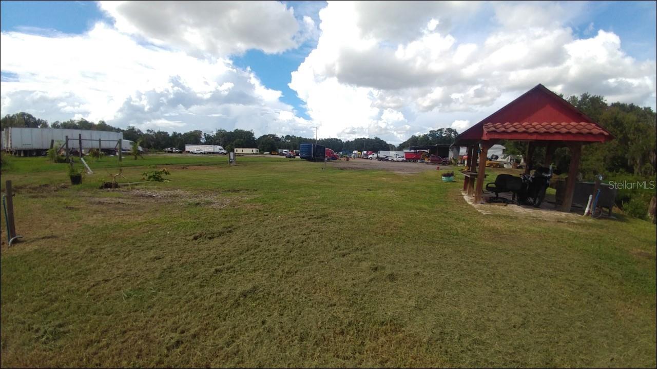 15040 S Us Highway 301 Property Photo 9
