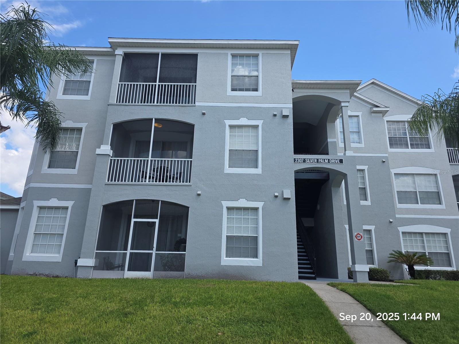 2307 SILVER PALM DR #202 Property Photo 1
