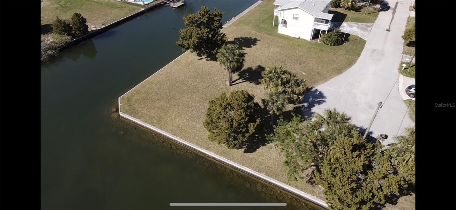 13701 Raie Avenue Property Photo 1
