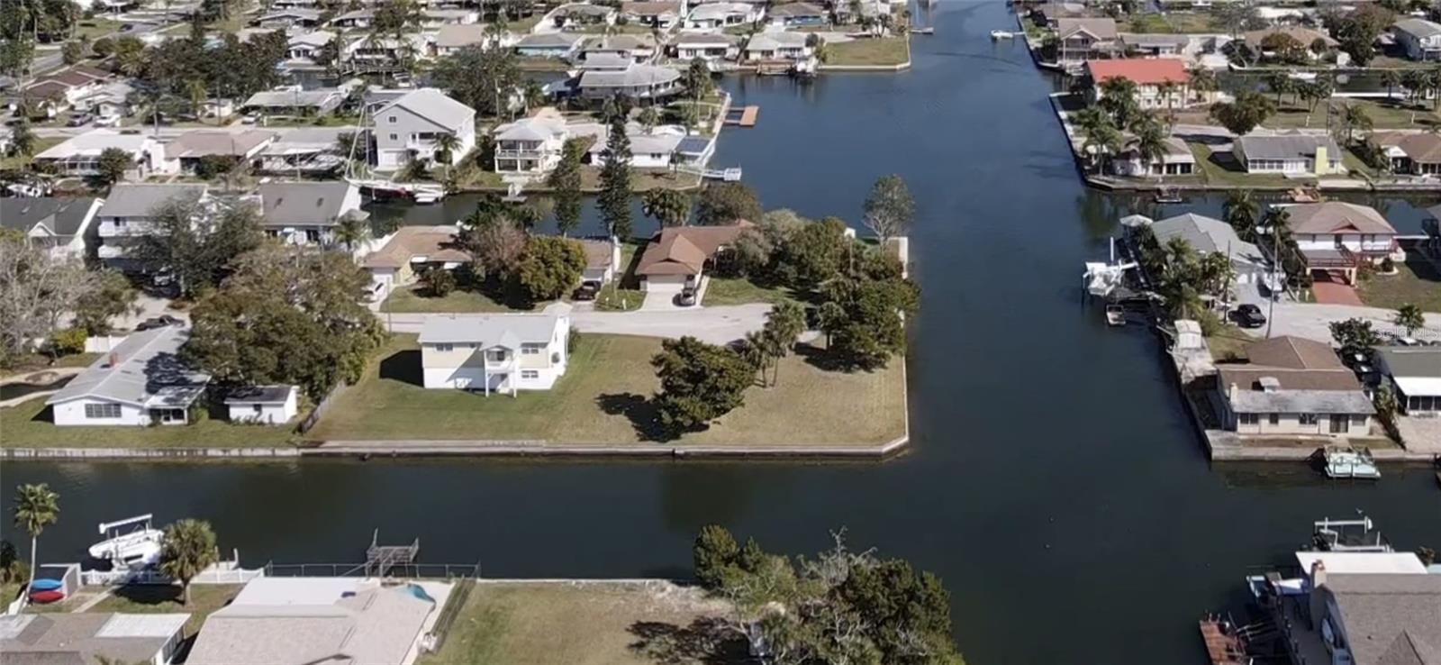 13701 Raie Avenue Property Photo 6