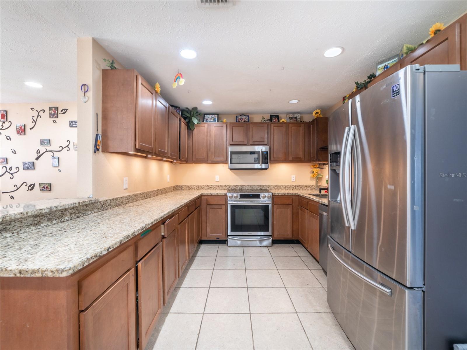 5306 N Falkenburg Road Property Photo 5