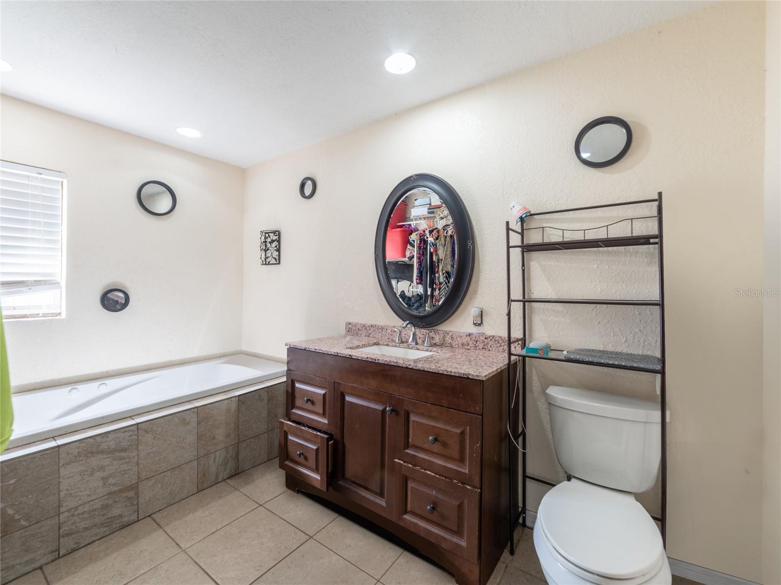 5306 N Falkenburg Road Property Photo 11