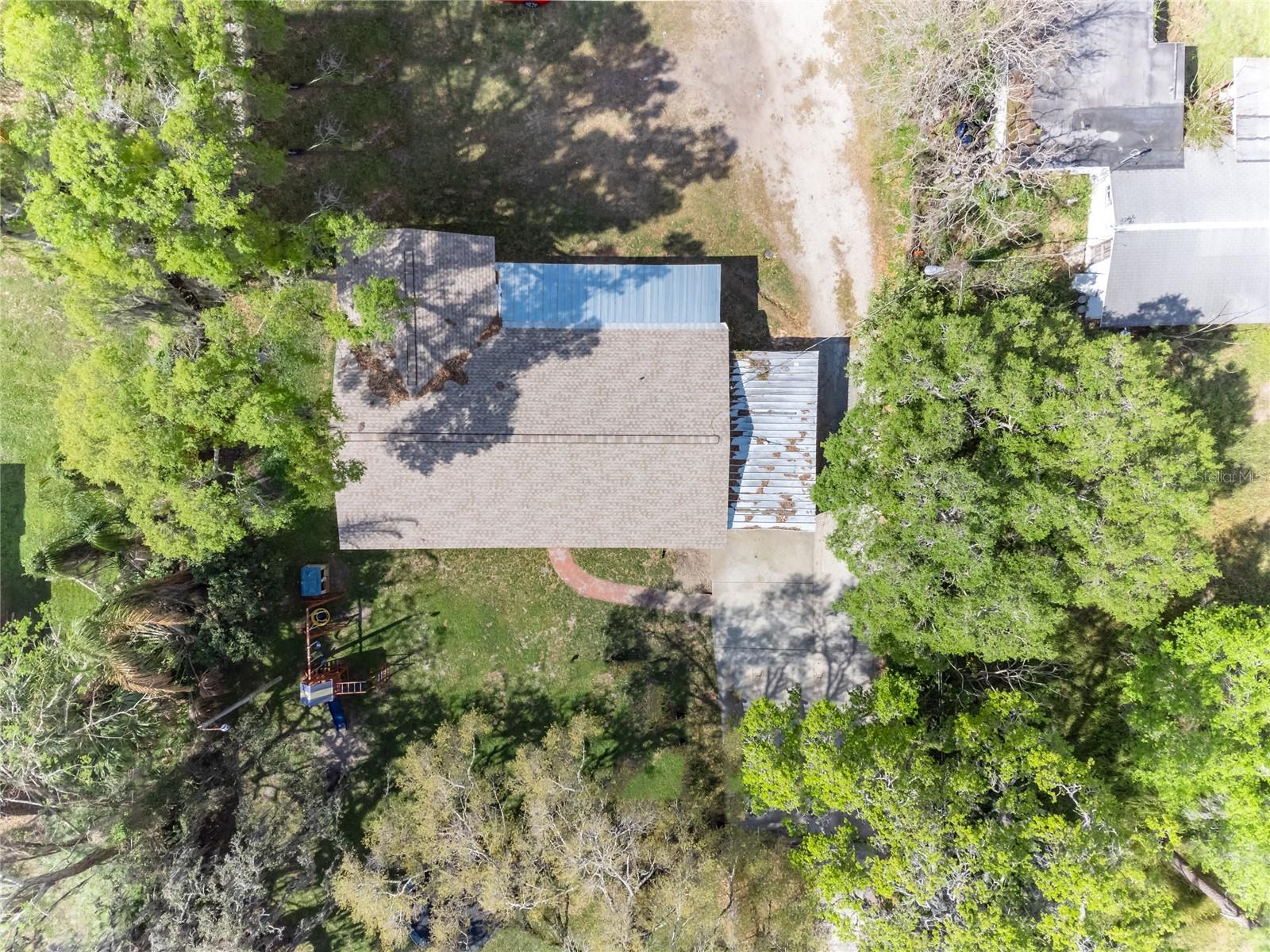 5306 N Falkenburg Road Property Photo 25